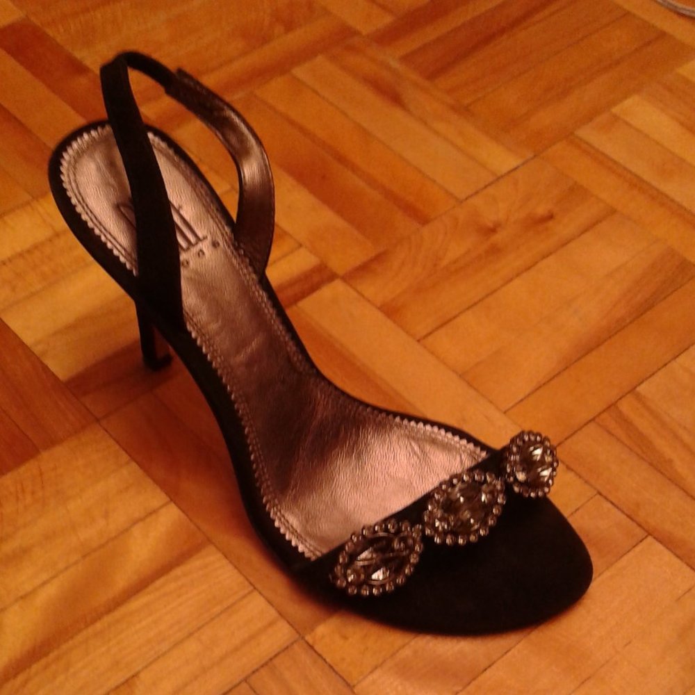 PELLE MODA BLACK SUEDE EMBELLISHED DRESSY SANDAL HEELS